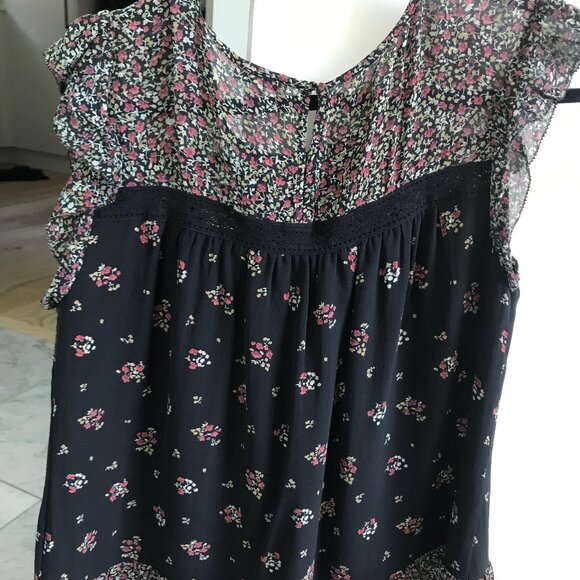 'Joie' floral / embroidered stitching flowy blouse red black green sz large - Picture 2 of 3